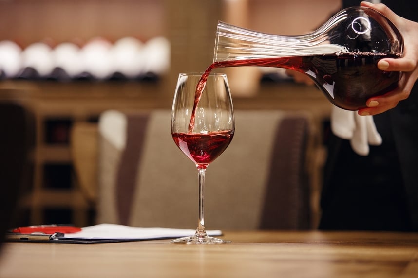 Weine zum Dekantieren: welche und warum?